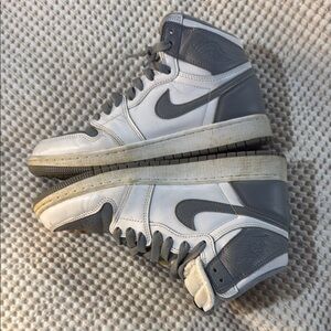 Nike Gray and White Sneakers Classic High-Top Design